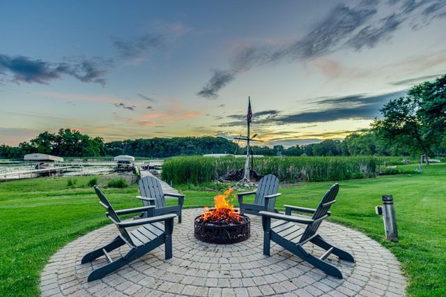 19001 Orchard Trail, Lakeville, MN 55044