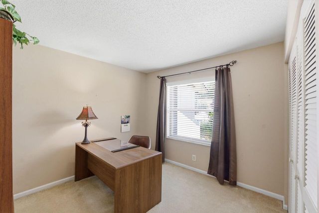 21 Vía De Casas Norte, Boynton Beach, FL 33426