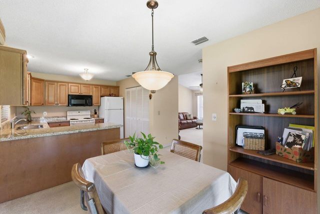 21 Vía De Casas Norte, Boynton Beach, FL 33426