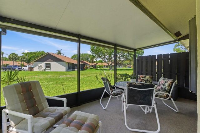 21 Vía De Casas Norte, Boynton Beach, FL 33426
