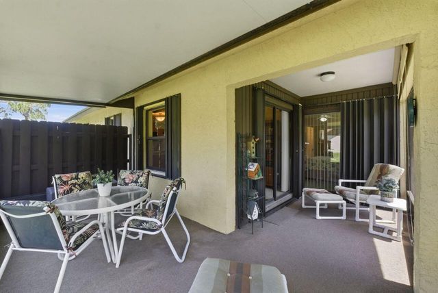 21 Vía De Casas Norte, Boynton Beach, FL 33426