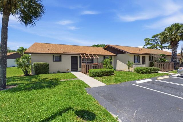 21 Vía De Casas Norte, Boynton Beach, FL 33426