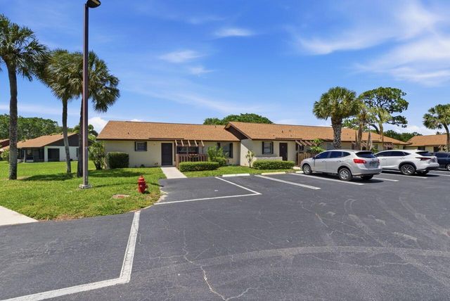 21 Vía De Casas Norte, Boynton Beach, FL 33426