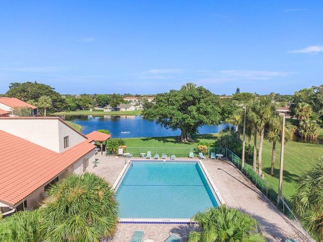 21 Vía De Casas Norte, Boynton Beach, FL 33426
