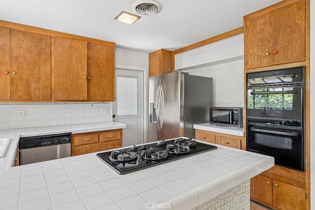 3126 Wendell Way, Riverside, CA 92507