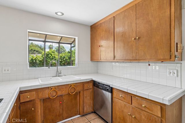 3126 Wendell Way, Riverside, CA 92507