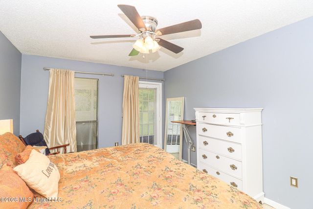 1014 Twin Pine Lane, Pearl, MS 39208