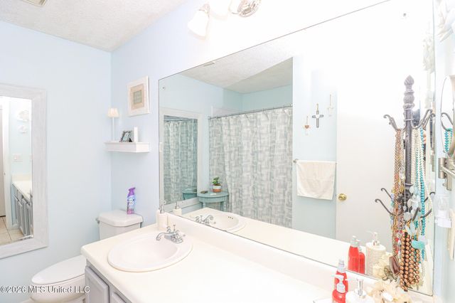 1014 Twin Pine Lane, Pearl, MS 39208