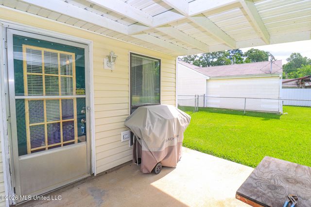 1014 Twin Pine Lane, Pearl, MS 39208