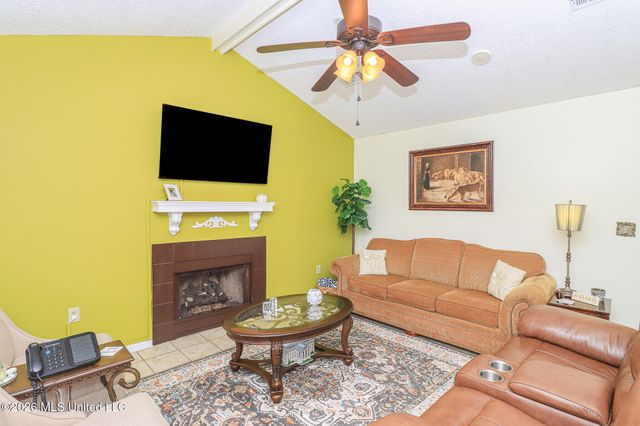 1014 Twin Pine Lane, Pearl, MS 39208