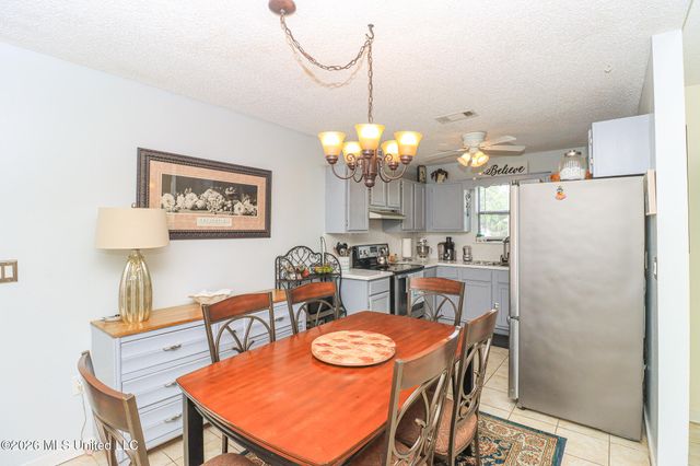 1014 Twin Pine Lane, Pearl, MS 39208