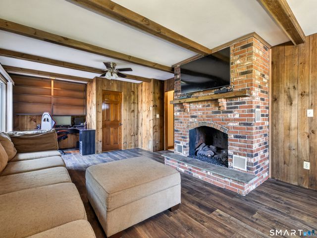 9 Round Hill Road, Middletown, CT 06457