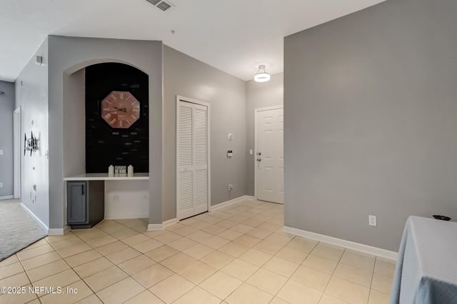 8601 BEACH Boulevard, 1011, Jacksonville, FL 32216