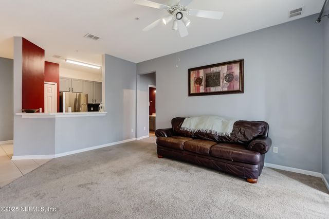 8601 BEACH Boulevard, 1011, Jacksonville, FL 32216