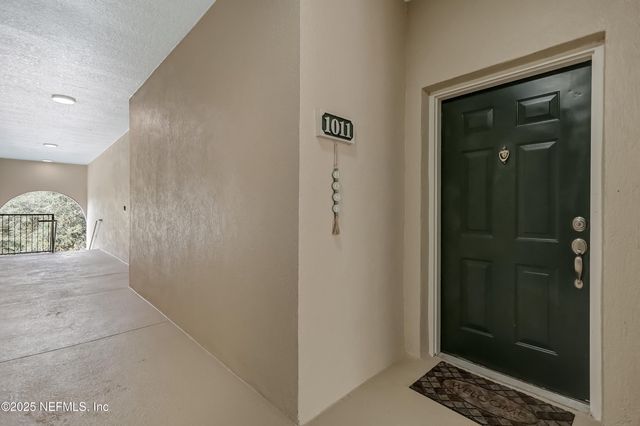 8601 BEACH Boulevard, 1011, Jacksonville, FL 32216