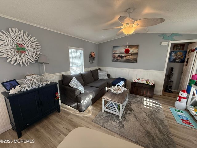 31 Sams Trailer Ct Court, Hazlet, NJ 07730