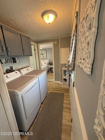 31 Sams Trailer Ct Court, Hazlet, NJ 07730