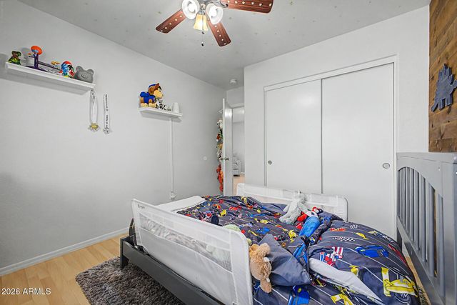 4049 W HACKAMORE Drive, Phoenix, AZ 85083