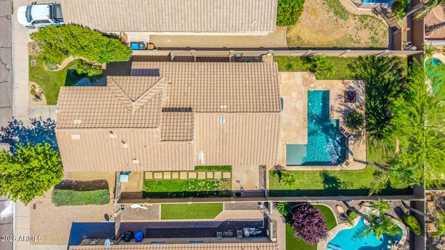 4049 W HACKAMORE Drive, Phoenix, AZ 85083