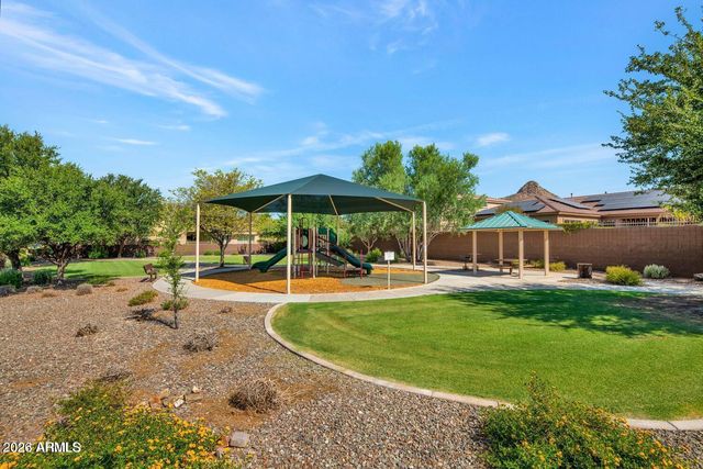 4049 W HACKAMORE Drive, Phoenix, AZ 85083