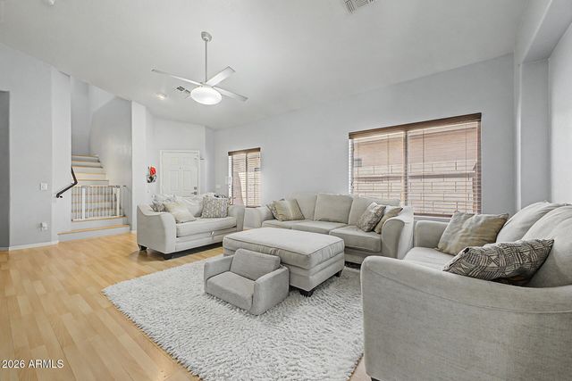 4049 W HACKAMORE Drive, Phoenix, AZ 85083