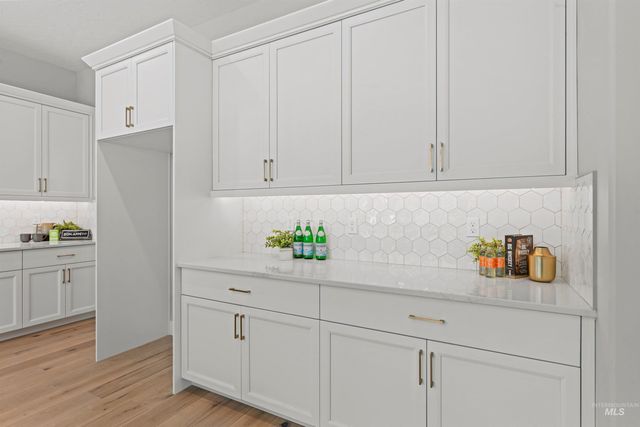 6121 S Cubola Way, Meridian, ID 83642
