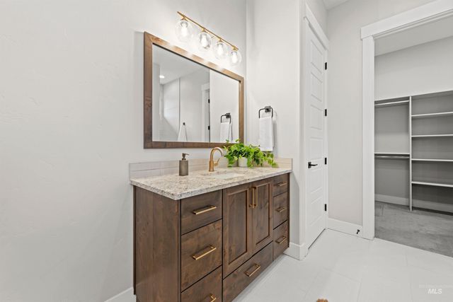 6121 S Cubola Way, Meridian, ID 83642