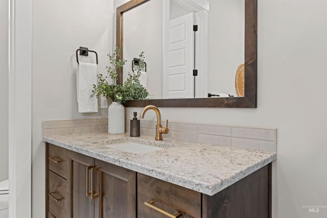 6121 S Cubola Way, Meridian, ID 83642