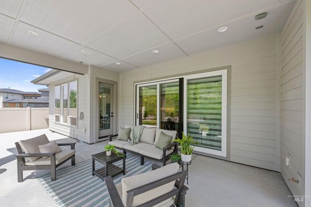 6121 S Cubola Way, Meridian, ID 83642