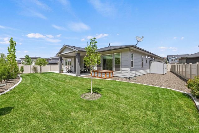6121 S Cubola Way, Meridian, ID 83642