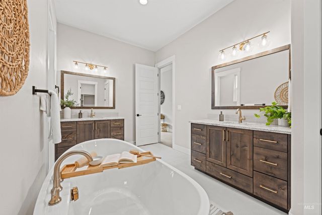 6121 S Cubola Way, Meridian, ID 83642