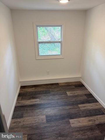 20 OAKLAND MNR, Highspire, PA 17034
