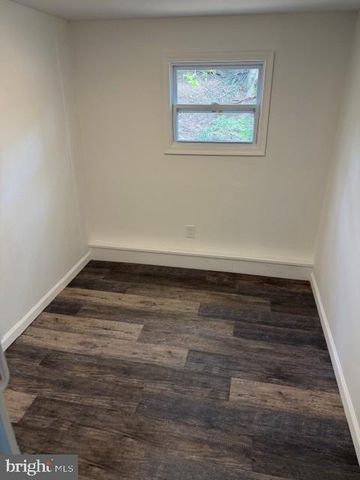 20 OAKLAND MNR, Highspire, PA 17034