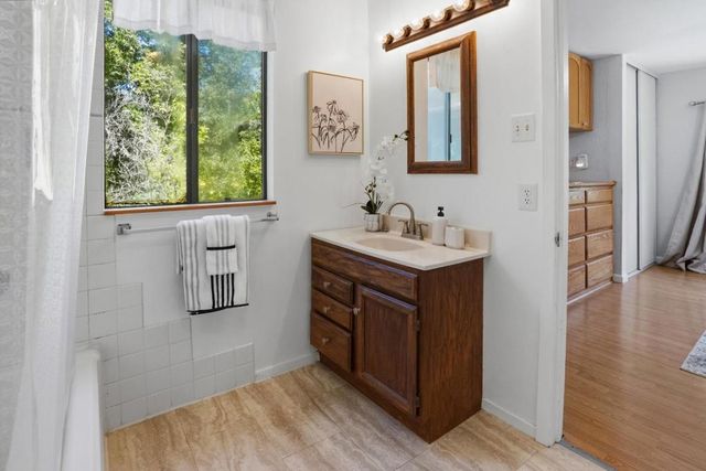 20471 Black Road, Los Gatos, CA 95033