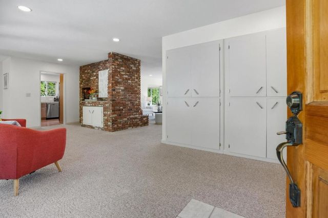 20471 Black Road, Los Gatos, CA 95033