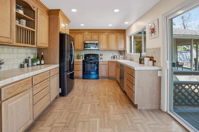 20471 Black Road, Los Gatos, CA 95033