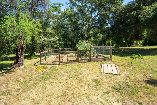 20471 Black Road, Los Gatos, CA 95033