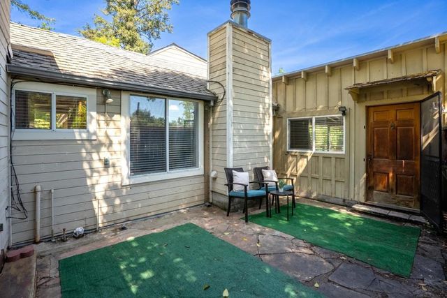 20471 Black Road, Los Gatos, CA 95033