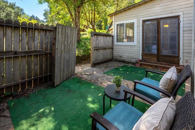 20471 Black Road, Los Gatos, CA 95033