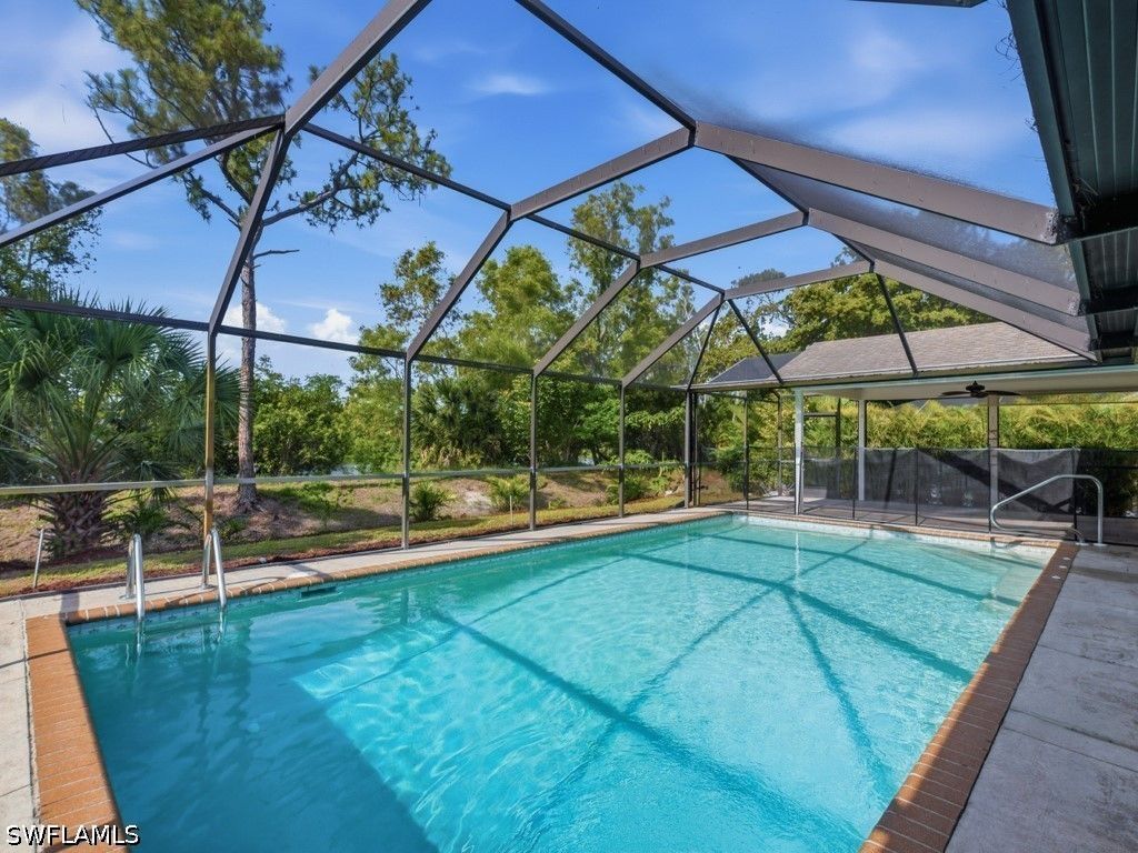 3650 Kent DR, Naples, FL 34112