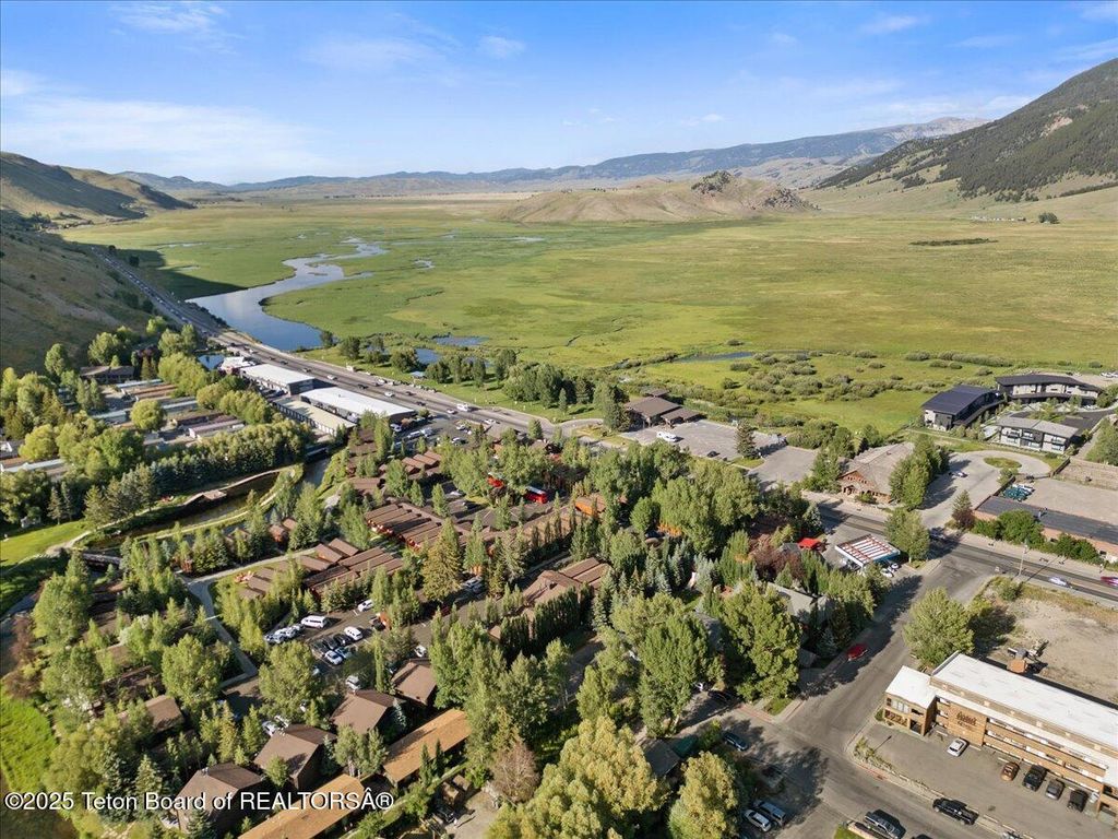 415 N GLENWOOD Street, Jackson, WY 83001 photo 9