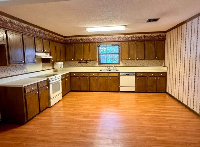 505 Crenshaw St, Berwick, LA 70342