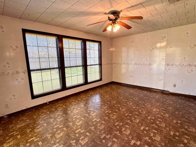 505 Crenshaw St, Berwick, LA 70342