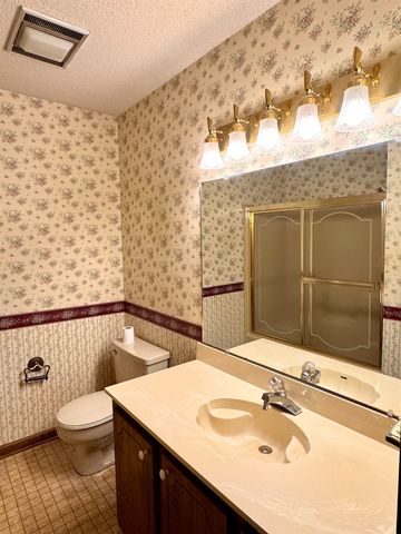 505 Crenshaw St, Berwick, LA 70342