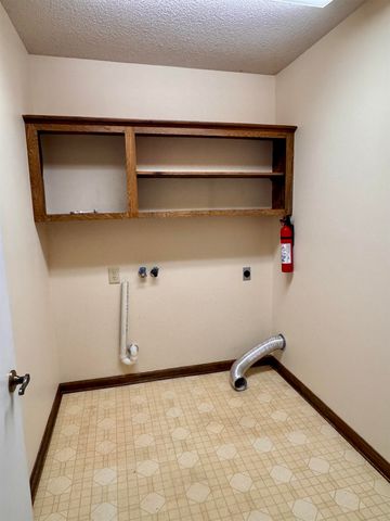 505 Crenshaw St, Berwick, LA 70342