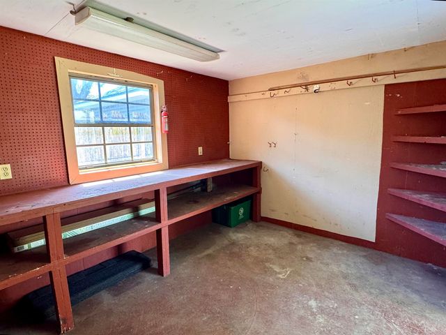 505 Crenshaw St, Berwick, LA 70342