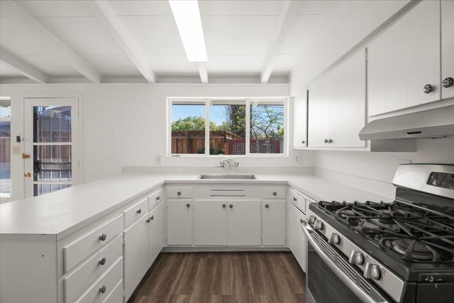 832 Pebblelake Court, Sunnyvale, CA 94089