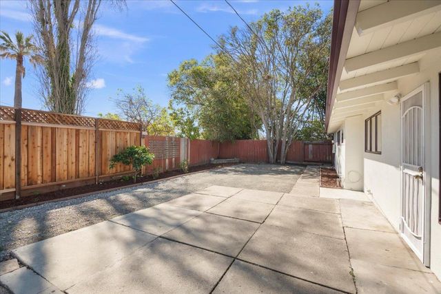 832 Pebblelake Court, Sunnyvale, CA 94089