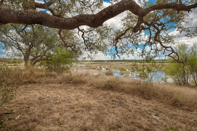 348 Chimney Cove DR, Marble Falls, TX 78654