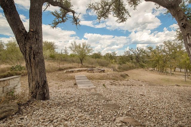 348 Chimney Cove DR, Marble Falls, TX 78654